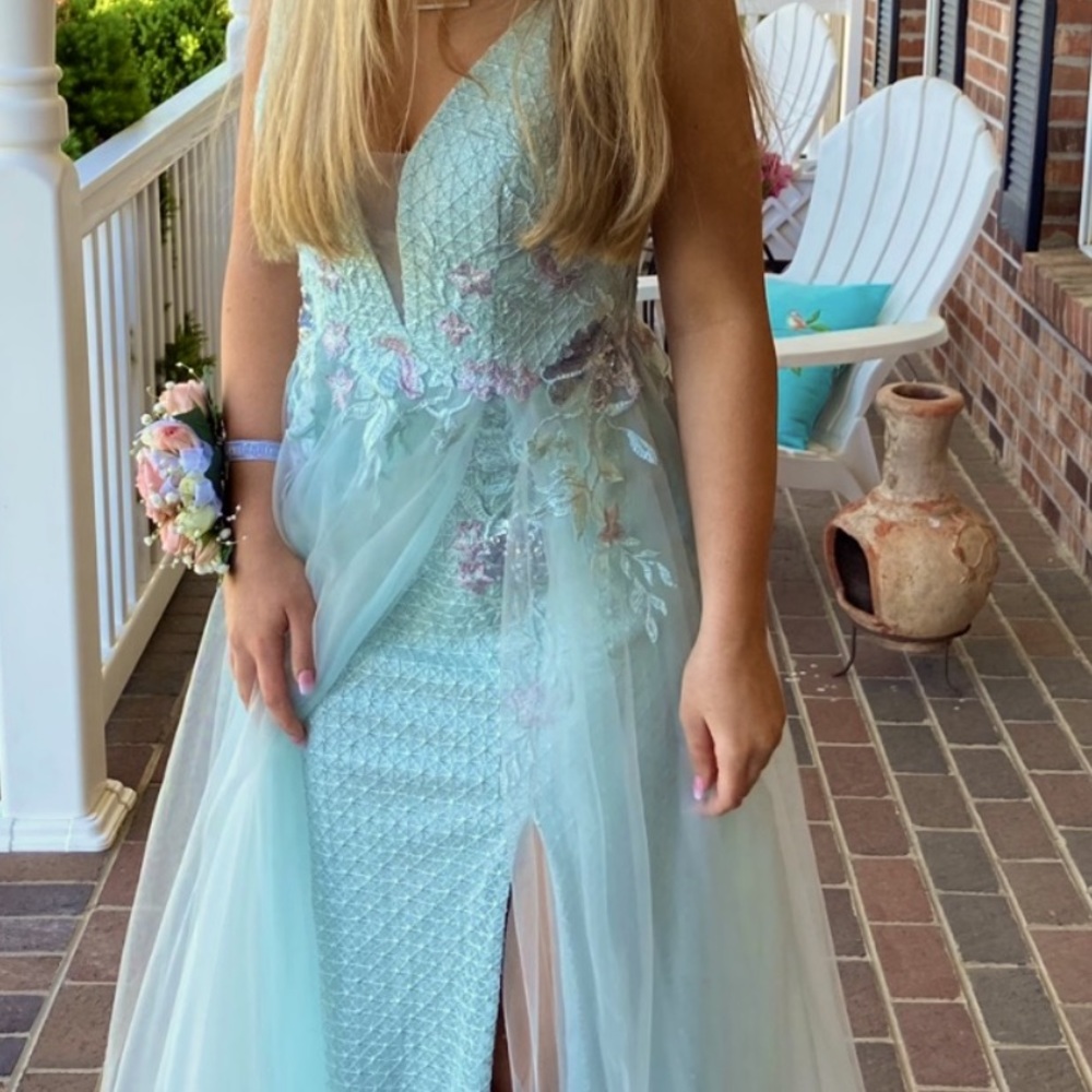 Dave and Johnny’s Embroidered Tulle Plunge V Back Prom Dress